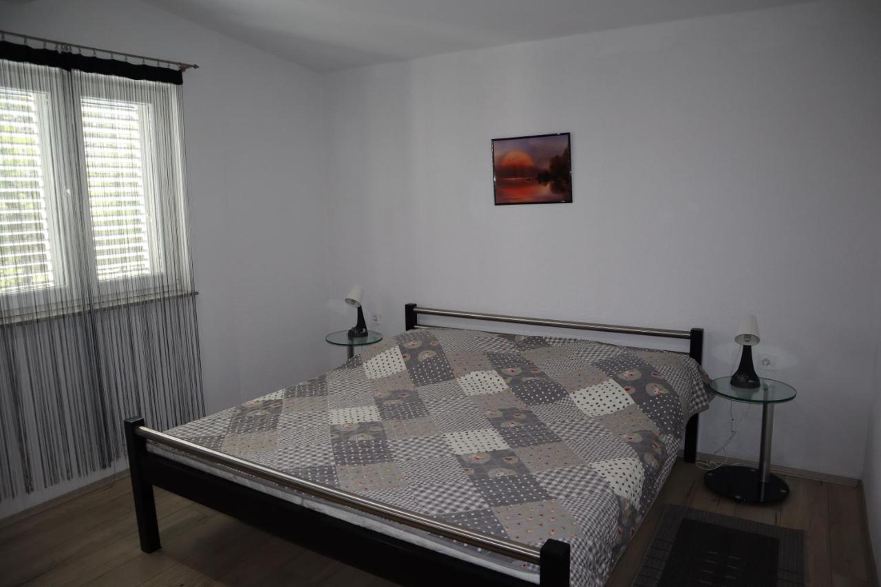 Apartmani Sanja Vir Eksteriør billede