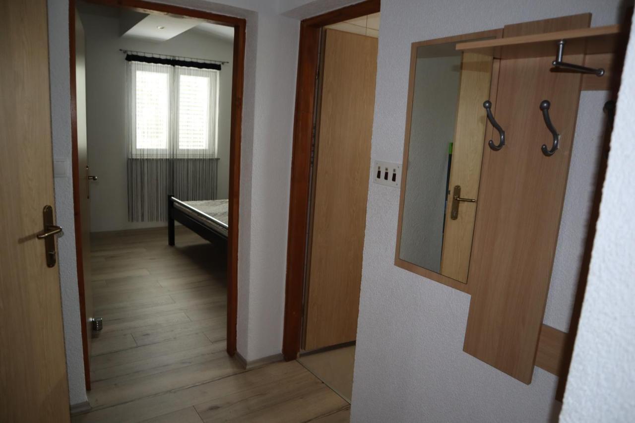 Apartmani Sanja Vir Eksteriør billede